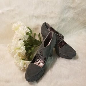Sacha London gray suede lace up platforms size 8